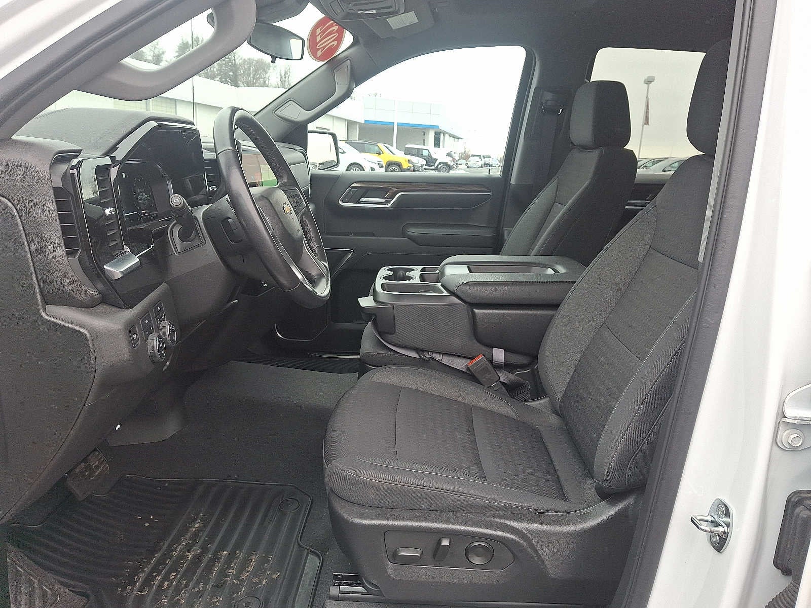 2022 Chevrolet Silverado 1500 LT (2FL)