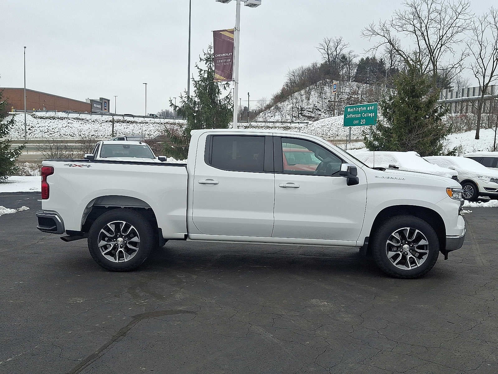 2022 Chevrolet Silverado 1500 LT (2FL)