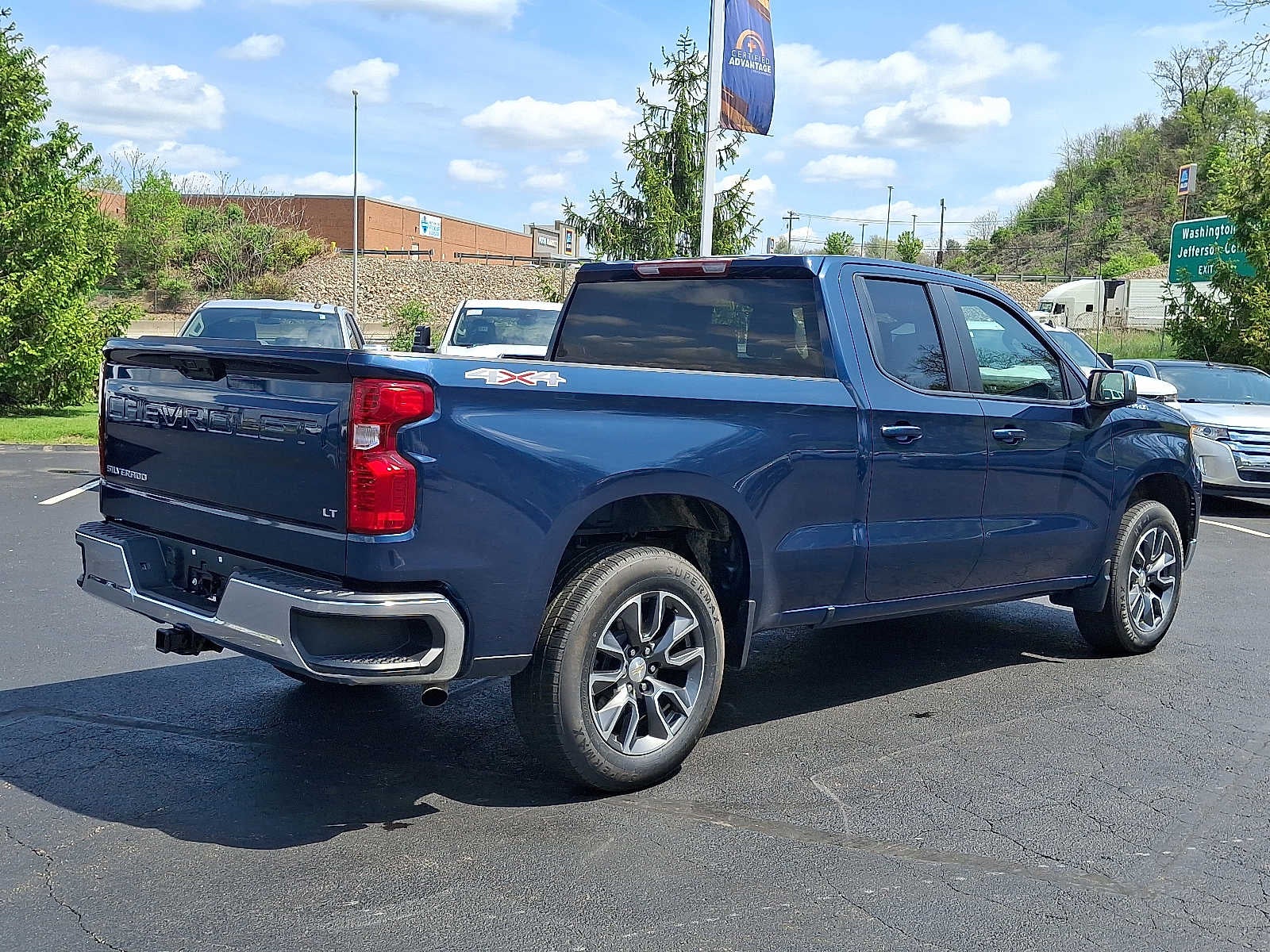 2023 Chevrolet Silverado 1500 LT (2FL)