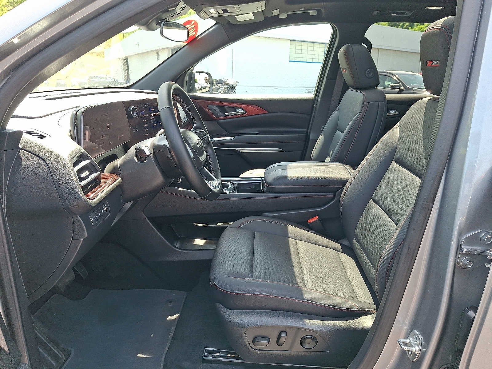 2025 Chevrolet Traverse Z71