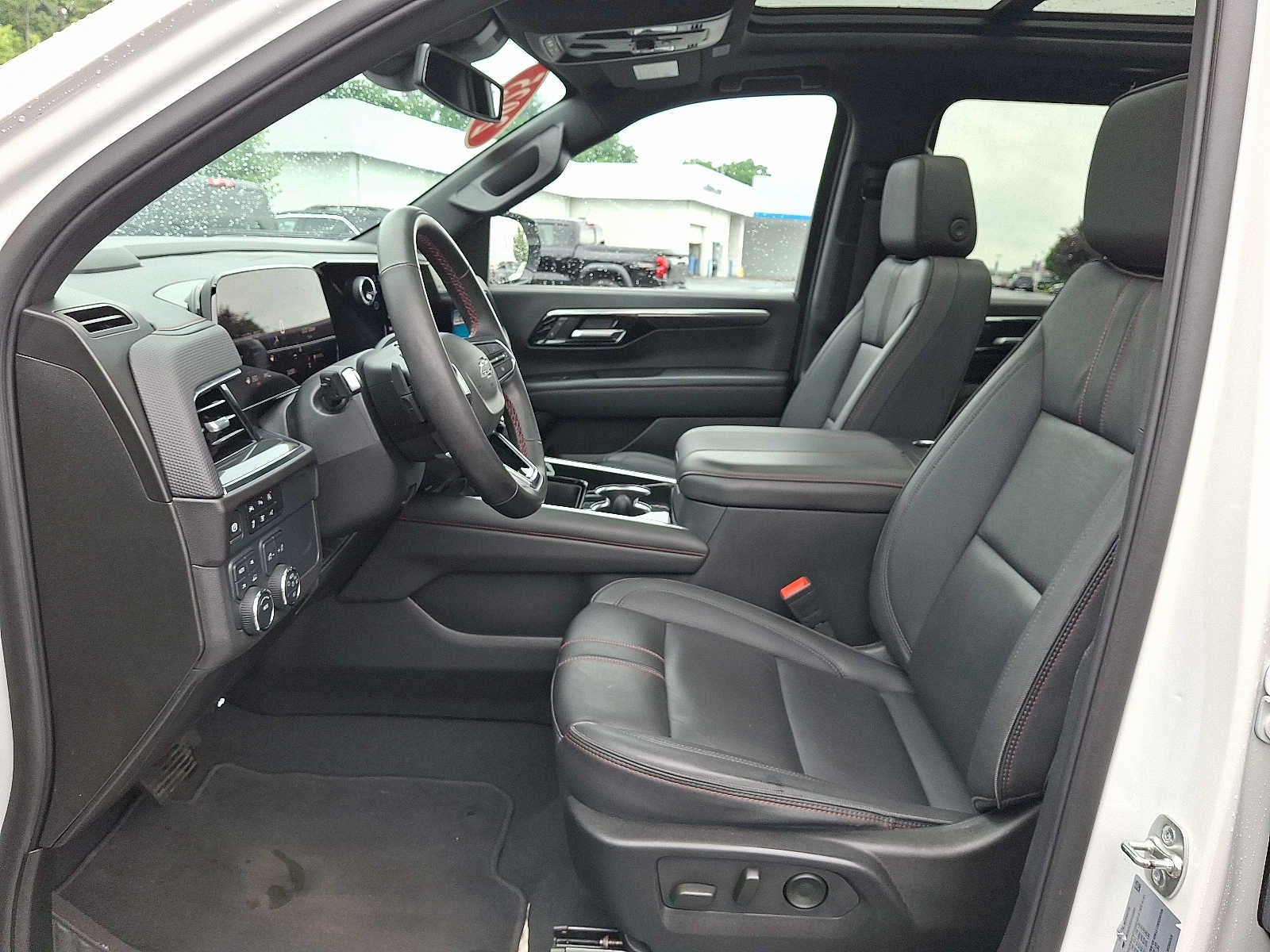 2025 Chevrolet Suburban RST