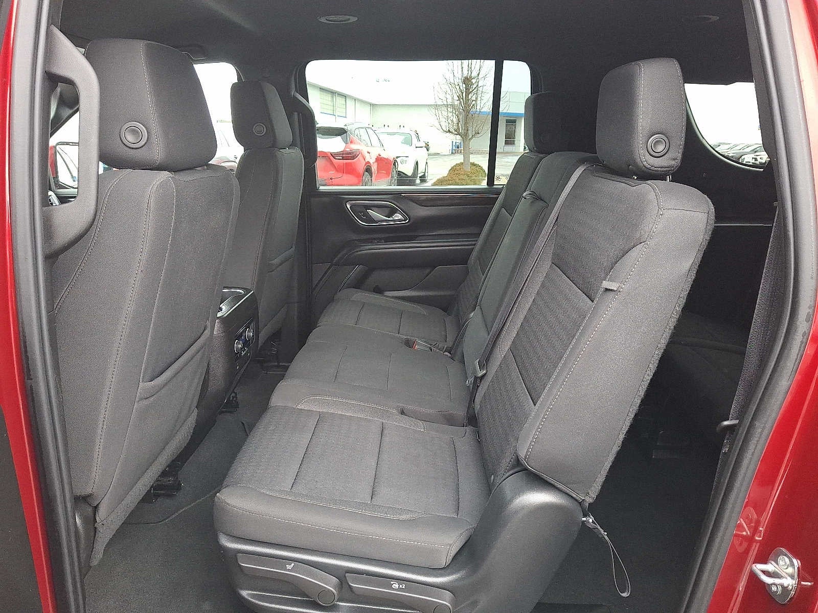 2023 Chevrolet Suburban LS