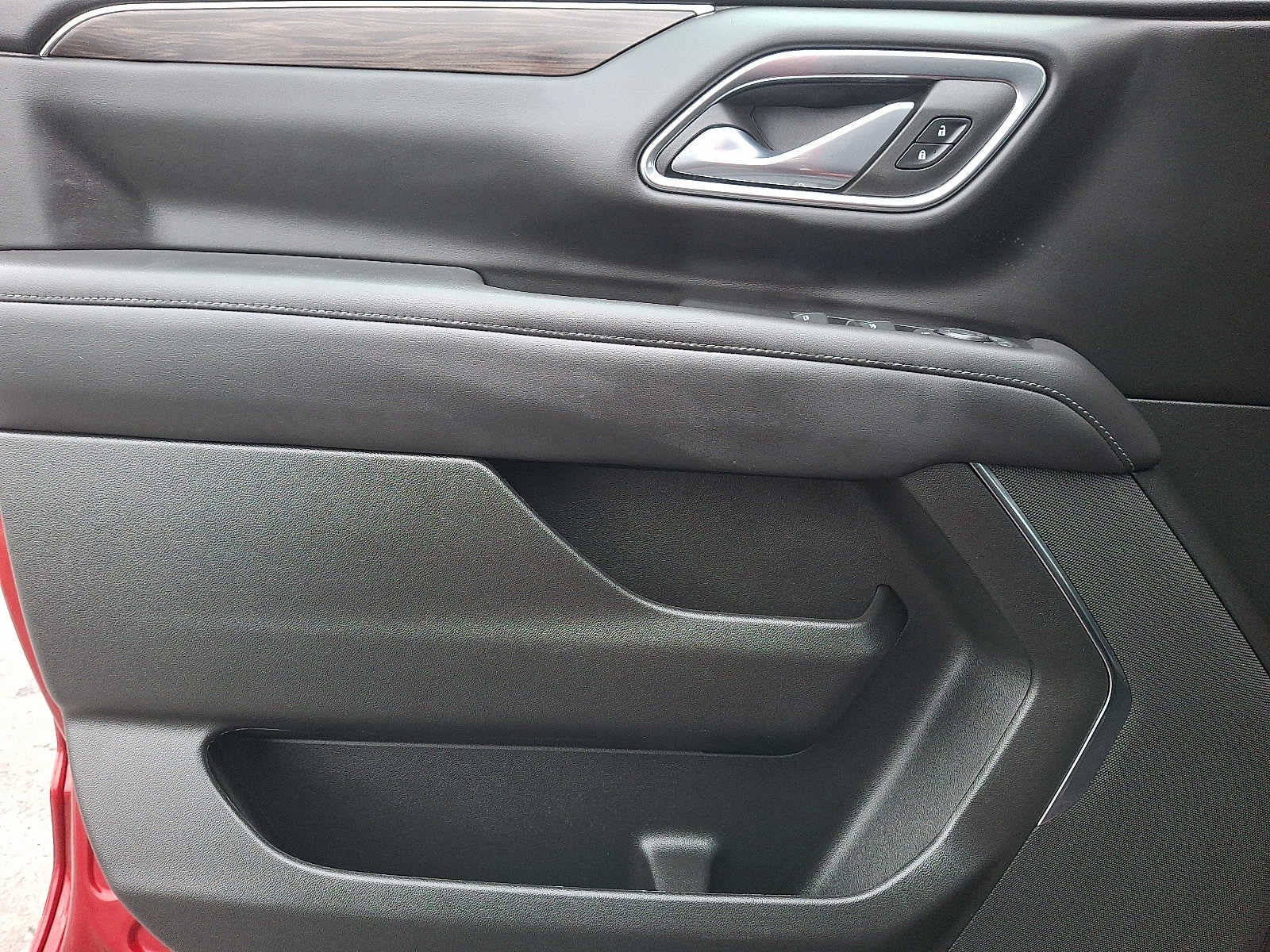 2023 Chevrolet Suburban LS