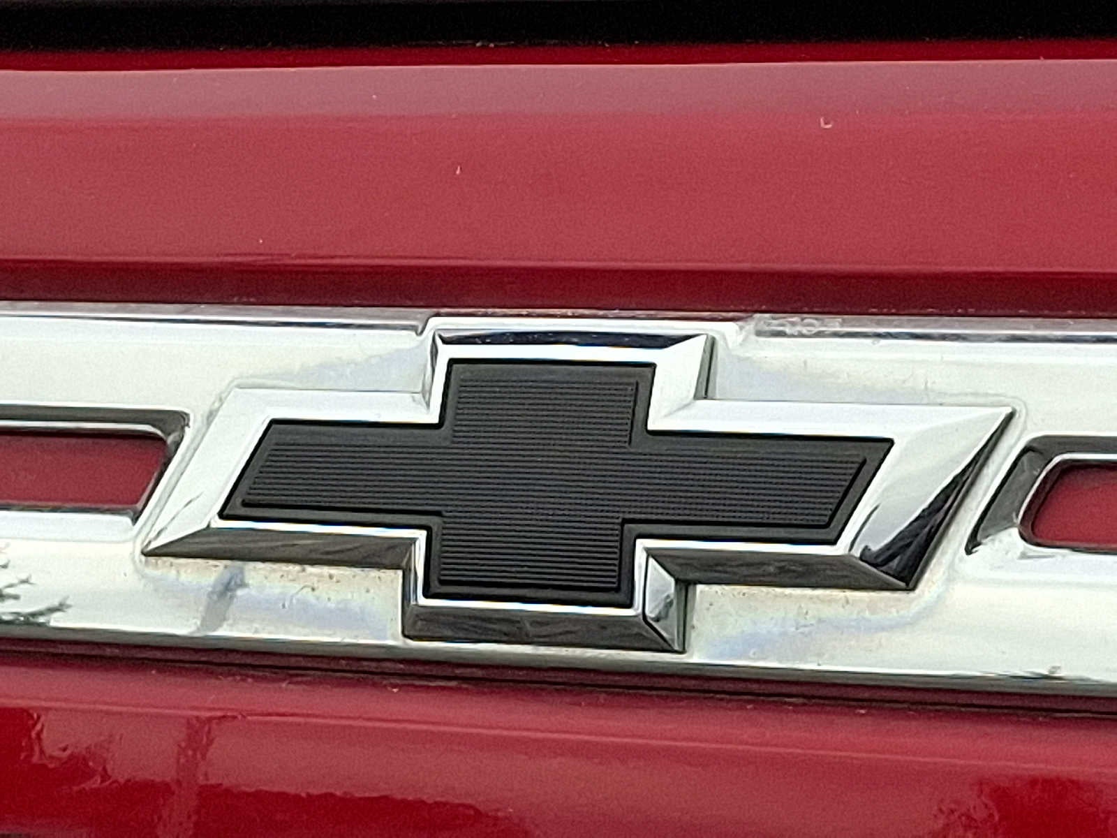 2023 Chevrolet Suburban LS