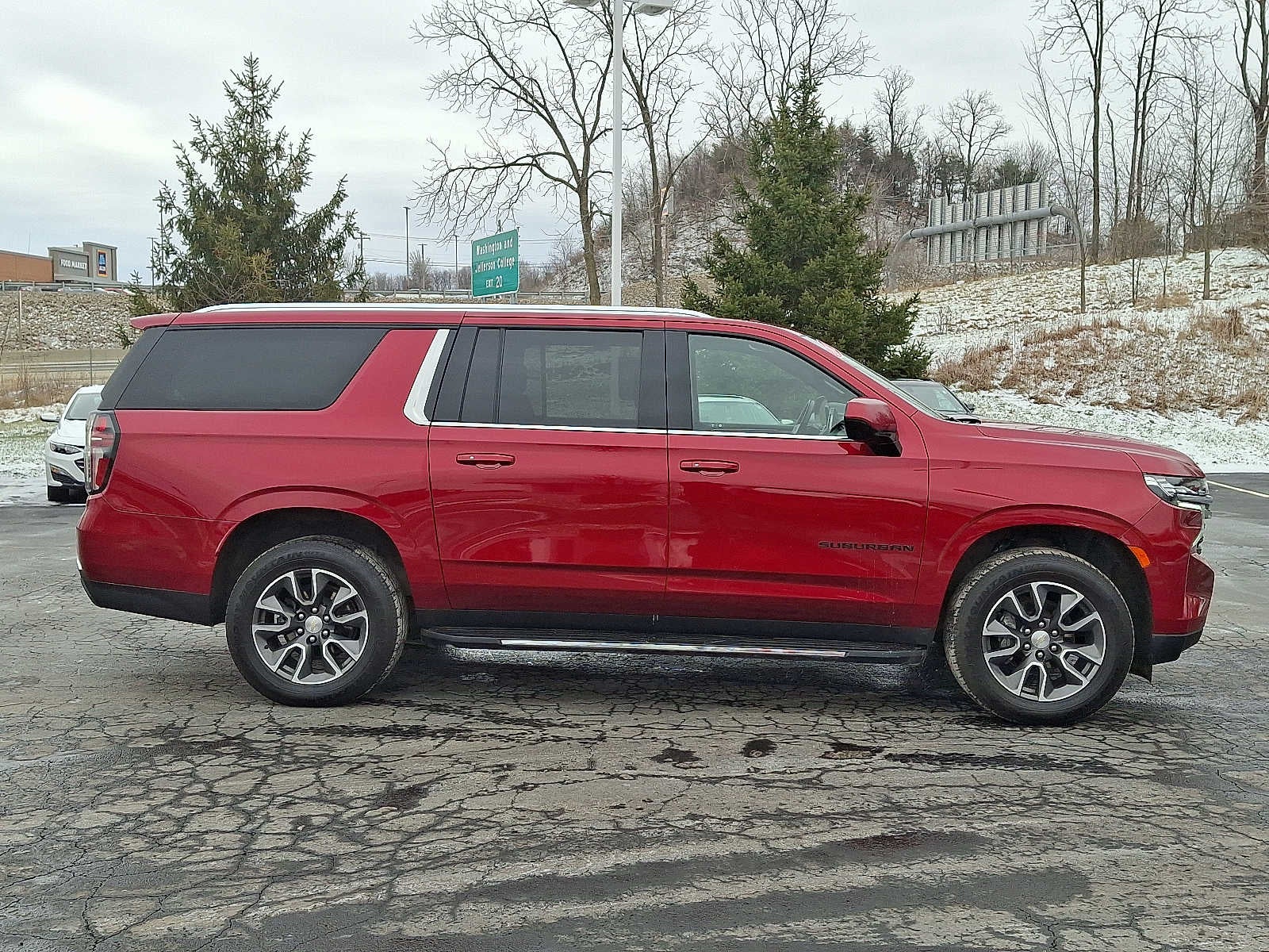 2023 Chevrolet Suburban LS