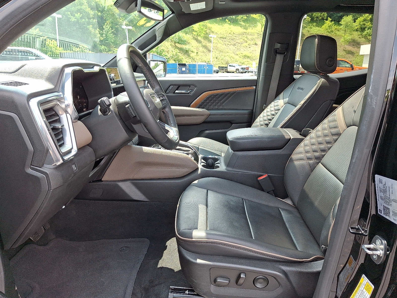 2023 GMC Canyon Denali