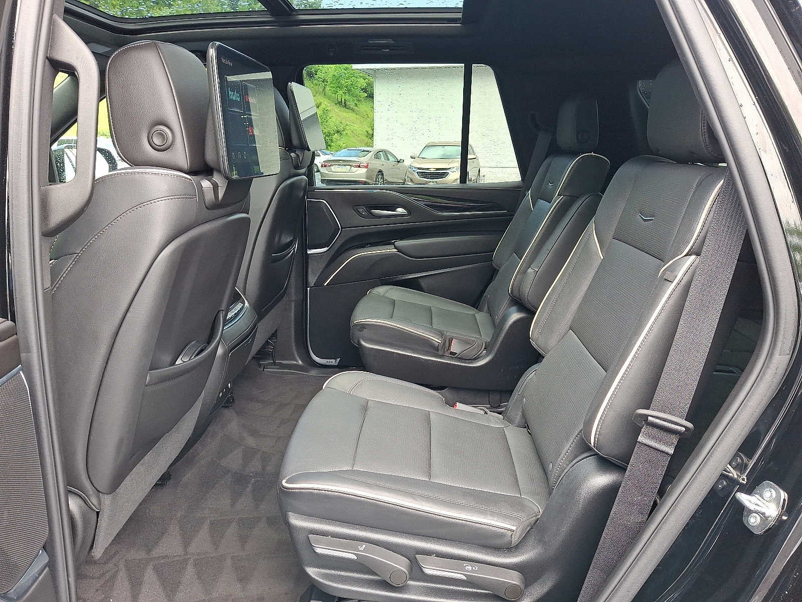2023 Cadillac Escalade Sport