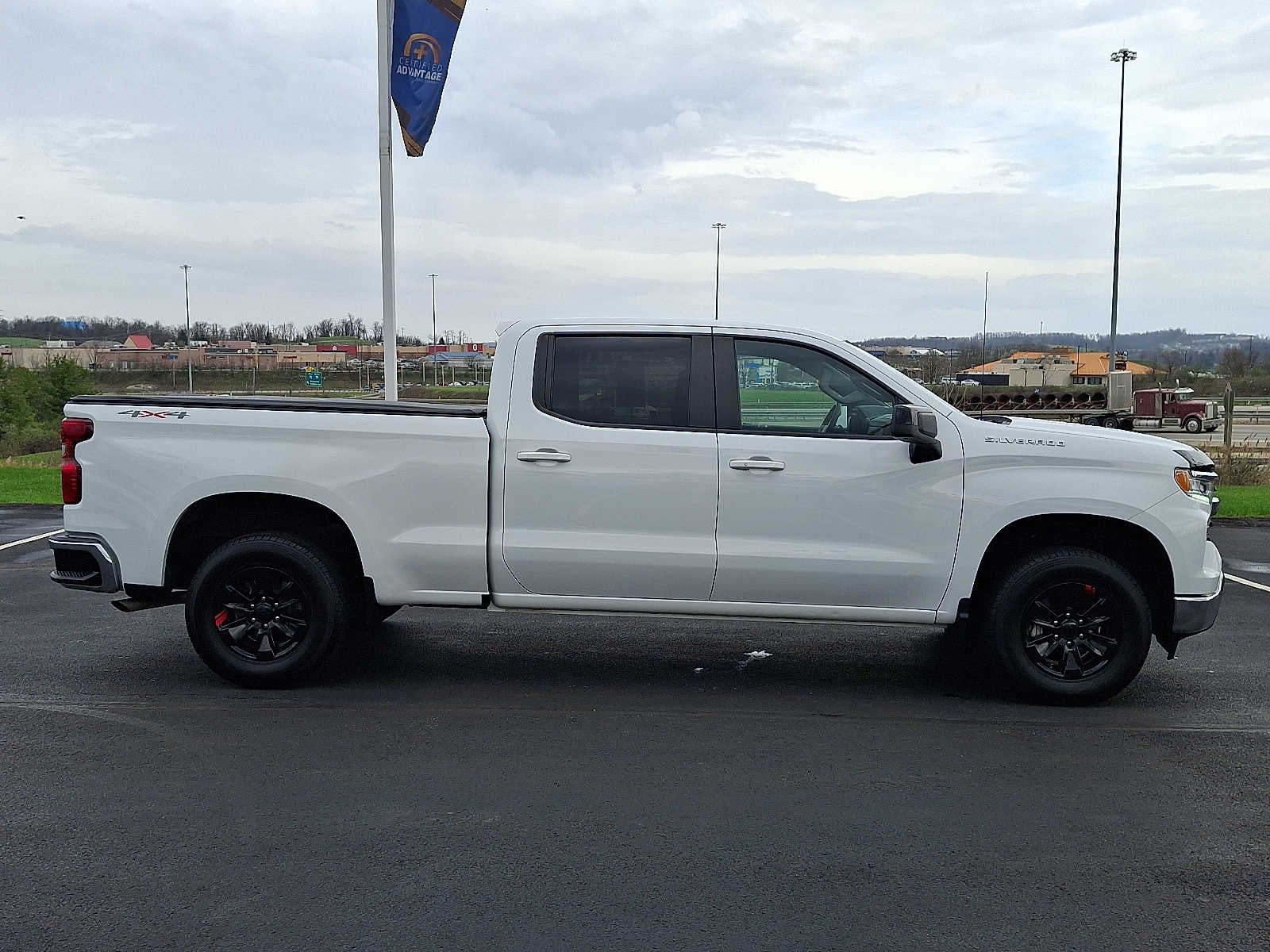 2023 Chevrolet Silverado 1500 LT