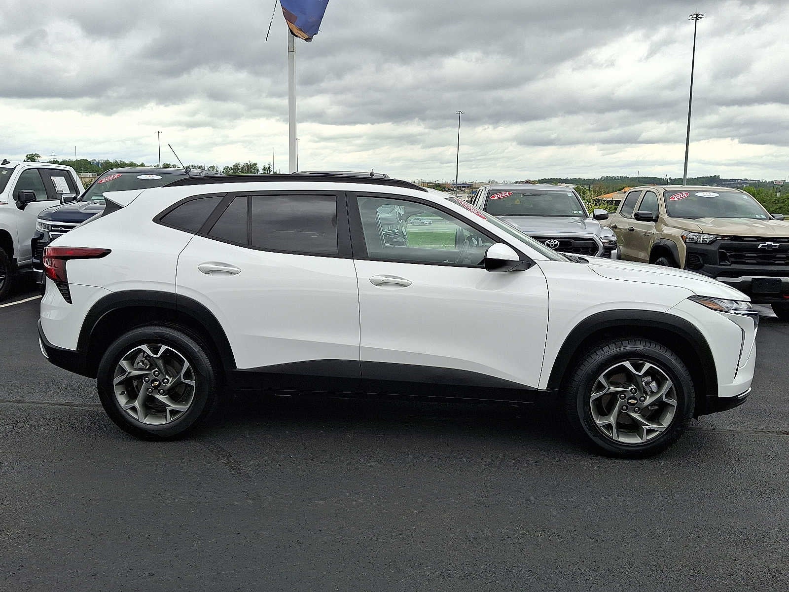 2025 Chevrolet Trax LT