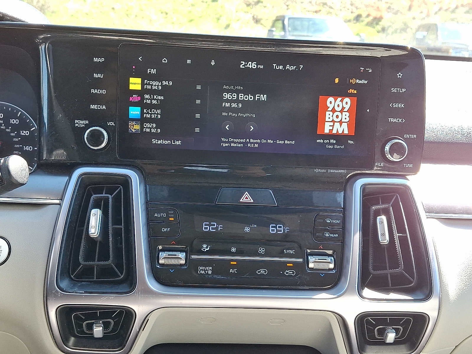 2023 Kia Sorento Hybrid EX