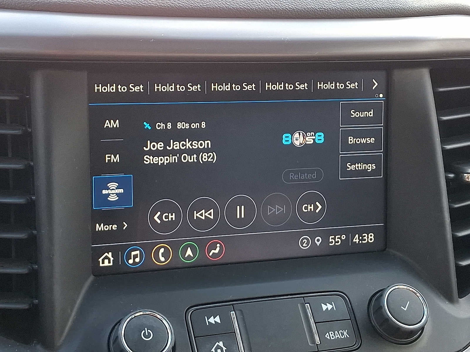 2023 GMC Acadia AT4