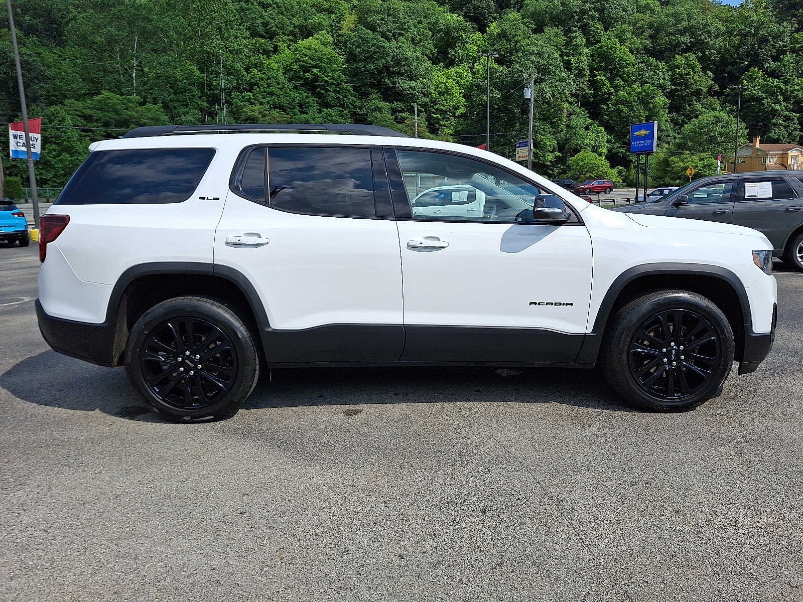 2023 GMC Acadia SLE