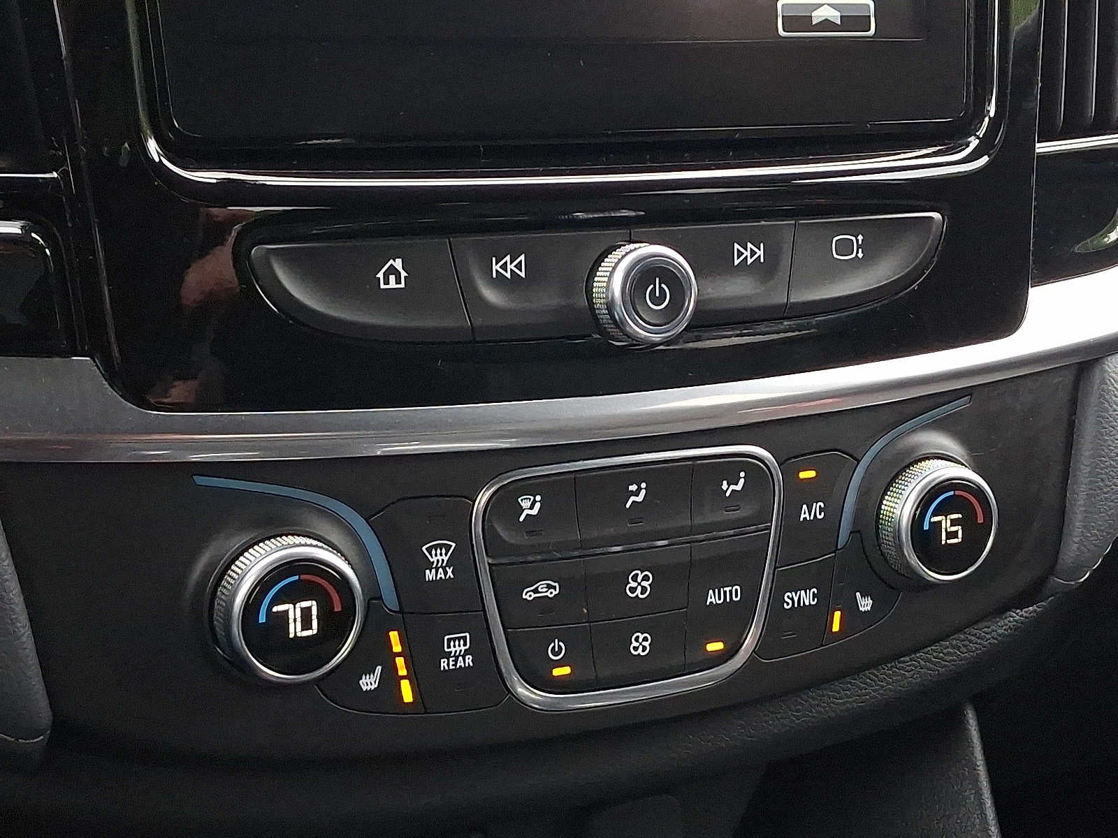 2019 Chevrolet Traverse LT Cloth