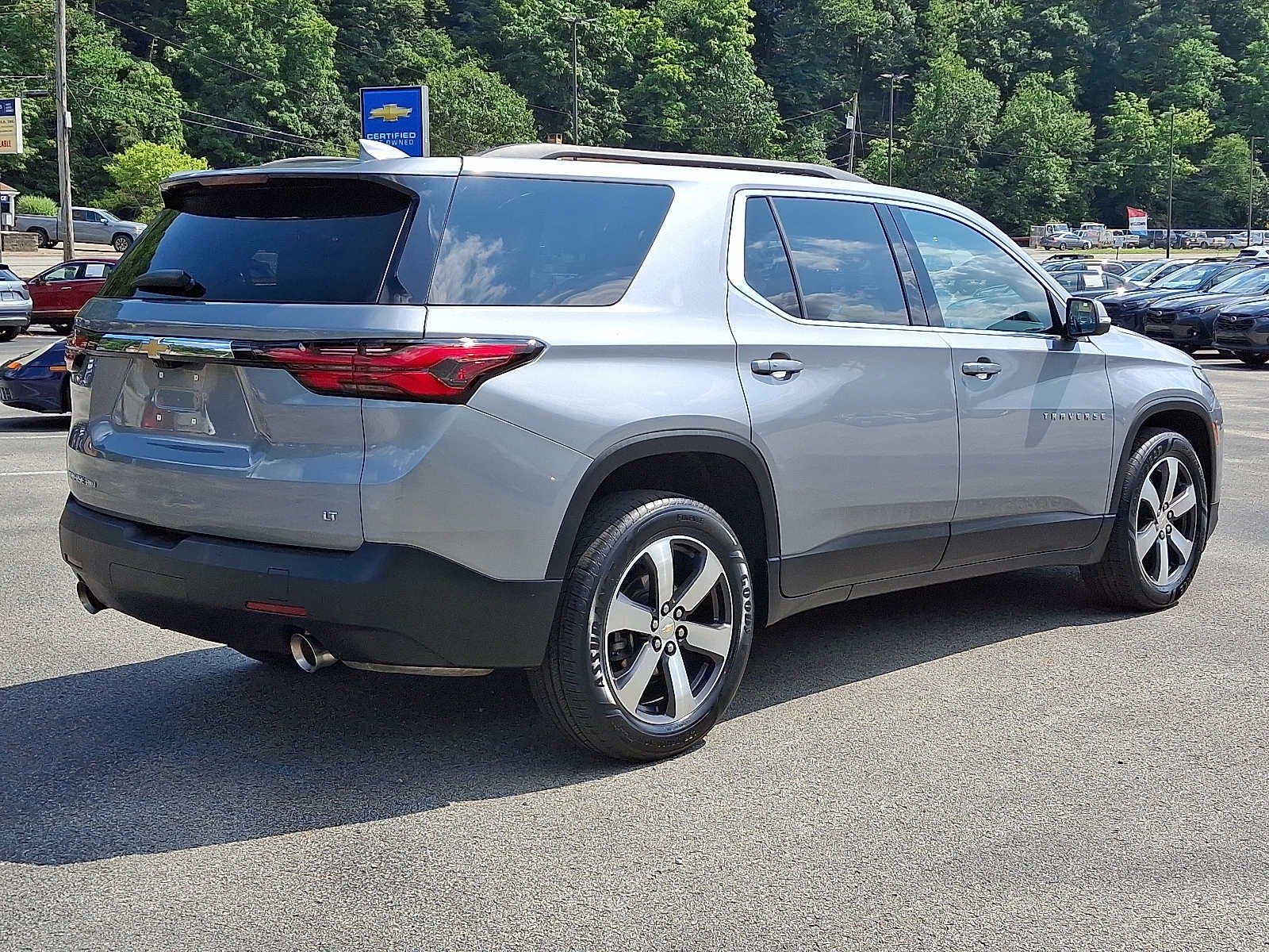 2023 Chevrolet Traverse LT Leather