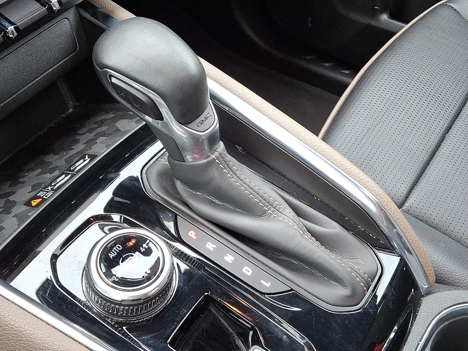 2023 GMC Canyon Denali