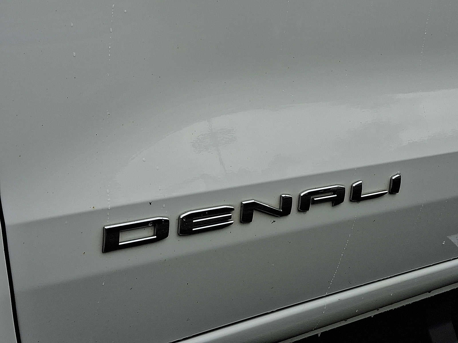 2023 GMC Canyon Denali