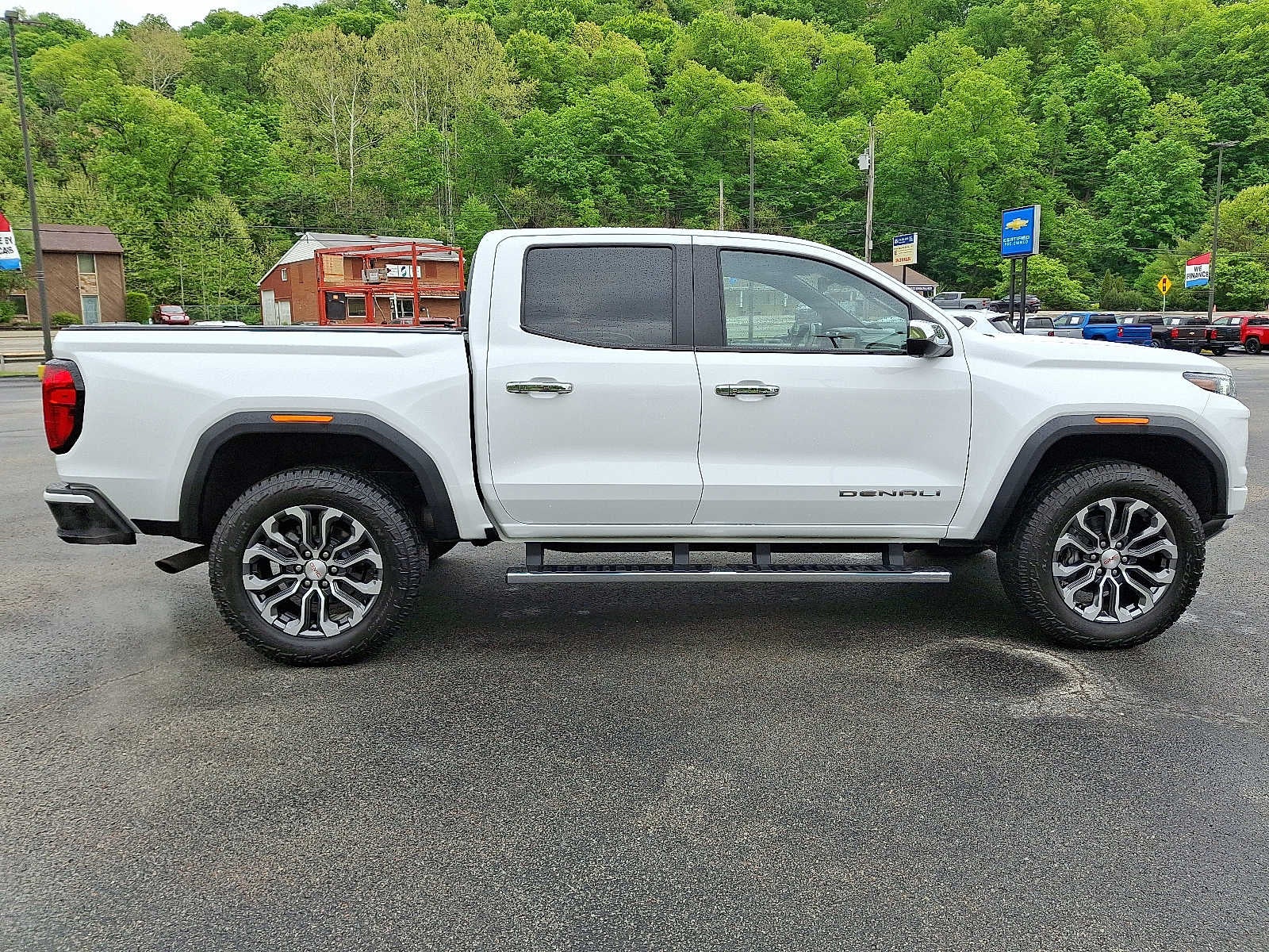 2023 GMC Canyon Denali