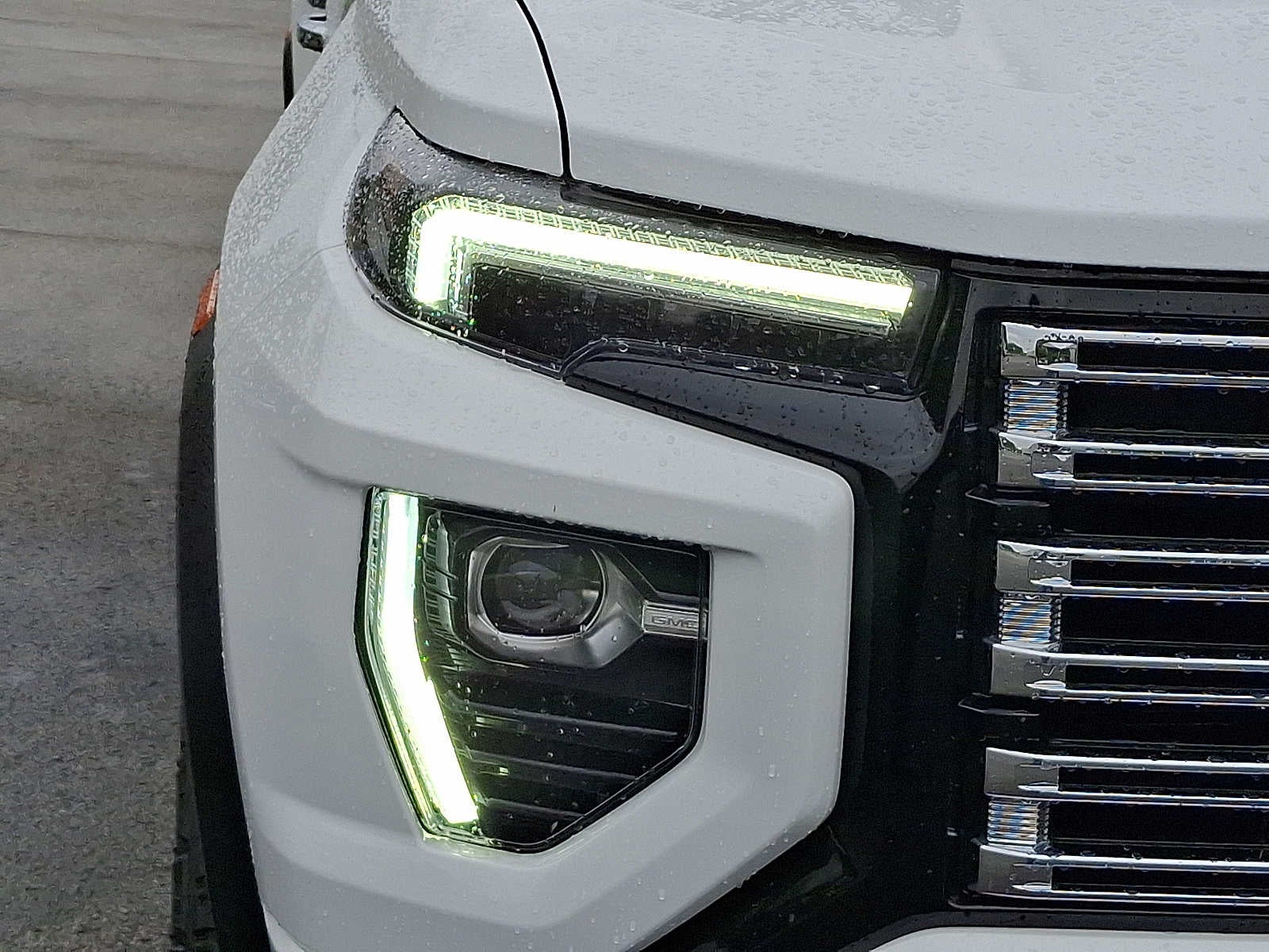 2023 GMC Canyon Denali