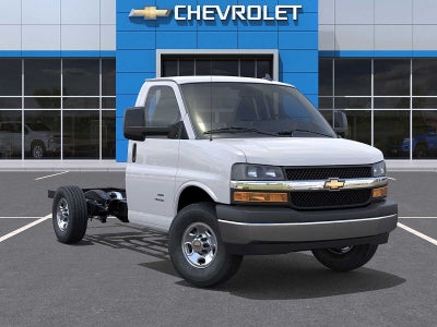 2025 Chevrolet Express Cutaway 3500 1WT