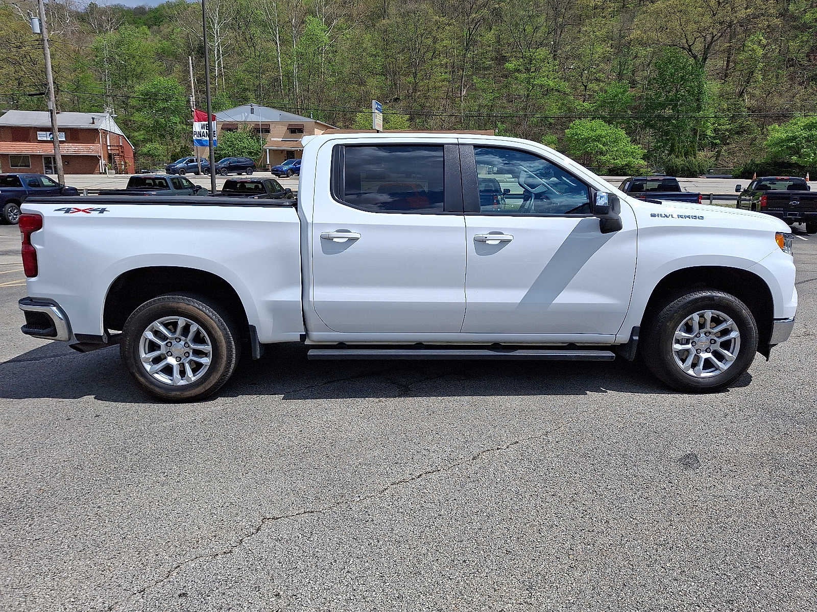 2023 Chevrolet Silverado 1500 LT (2FL)