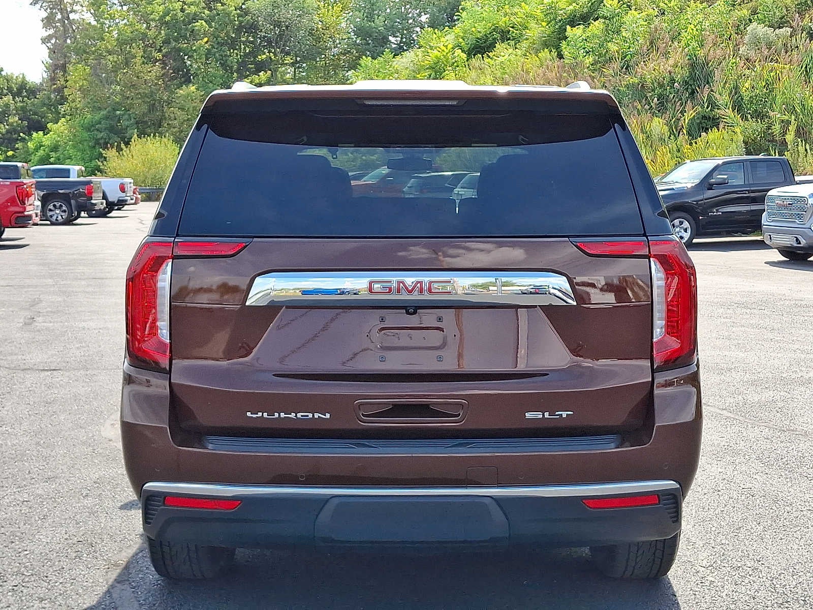 2022 GMC Yukon SLT