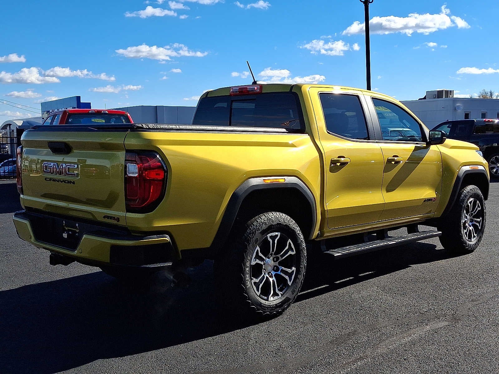 2023 GMC Canyon AT4