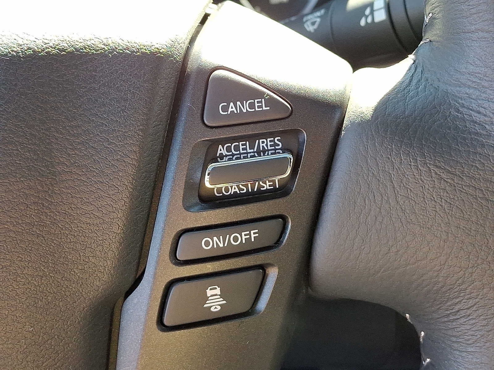 2025 Nissan Frontier SL