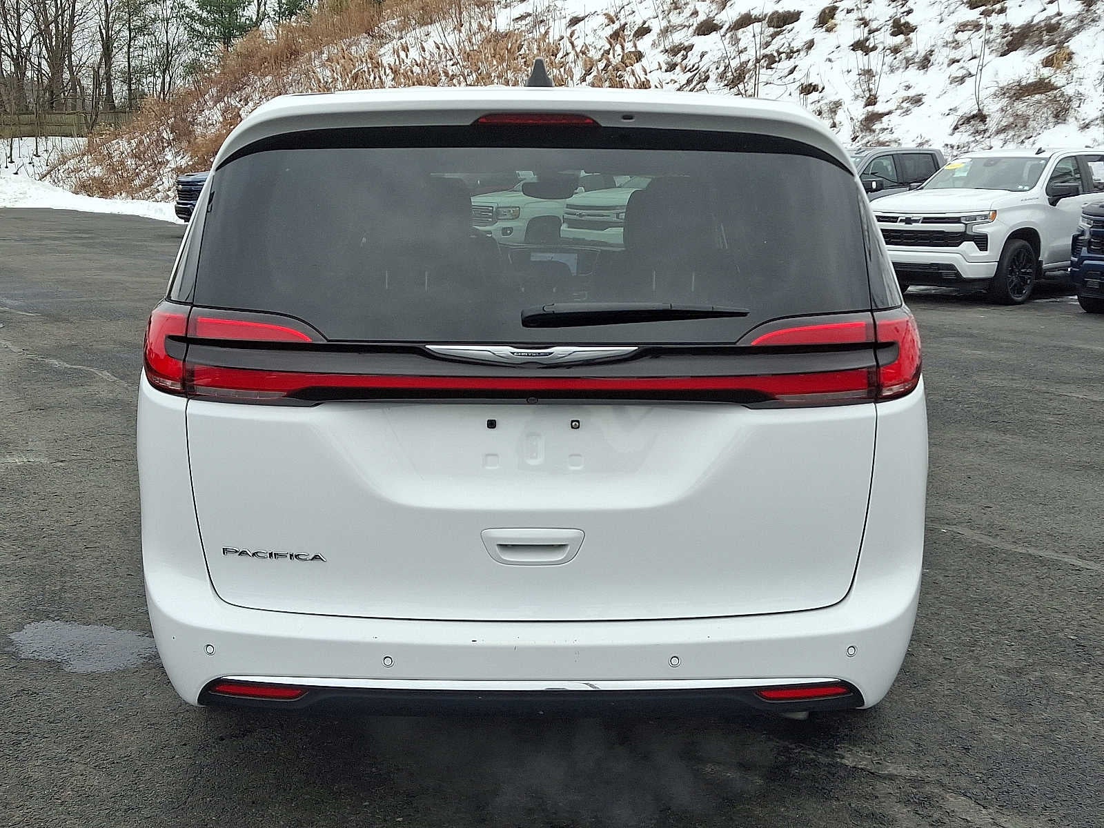 2024 Chrysler Pacifica Touring L