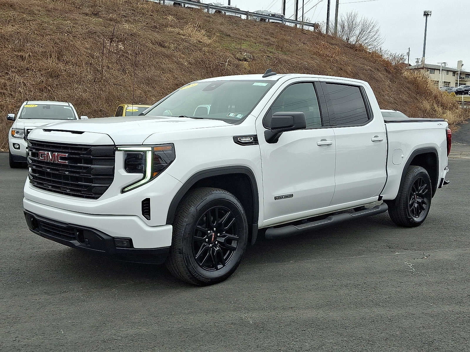2025 GMC Sierra 1500 Elevation