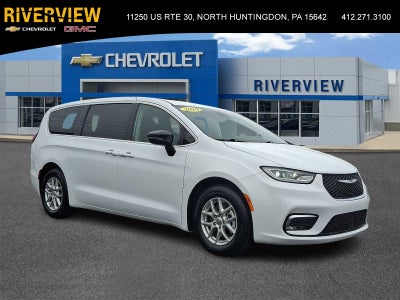 2024 Chrysler Pacifica Touring L