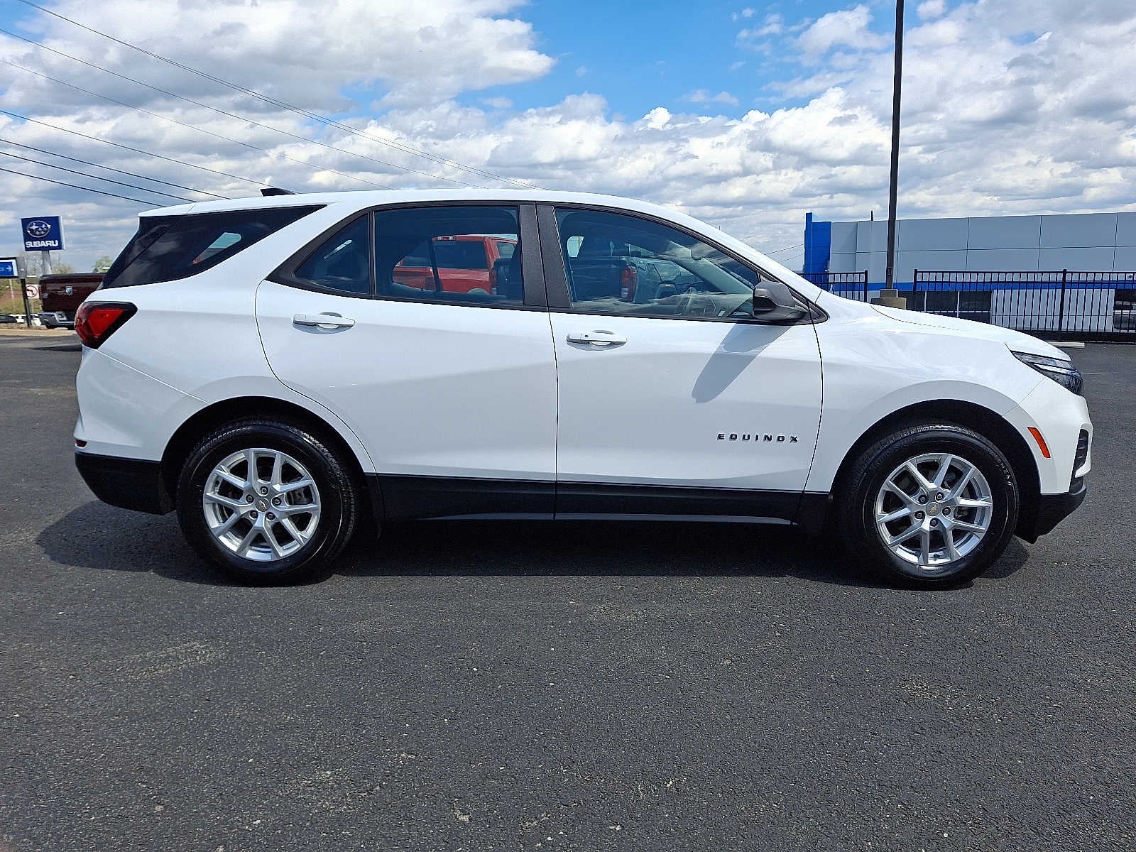 2023 Chevrolet Equinox LS