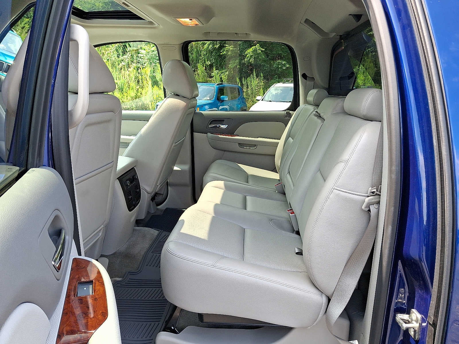 2013 Chevrolet Avalanche LTZ