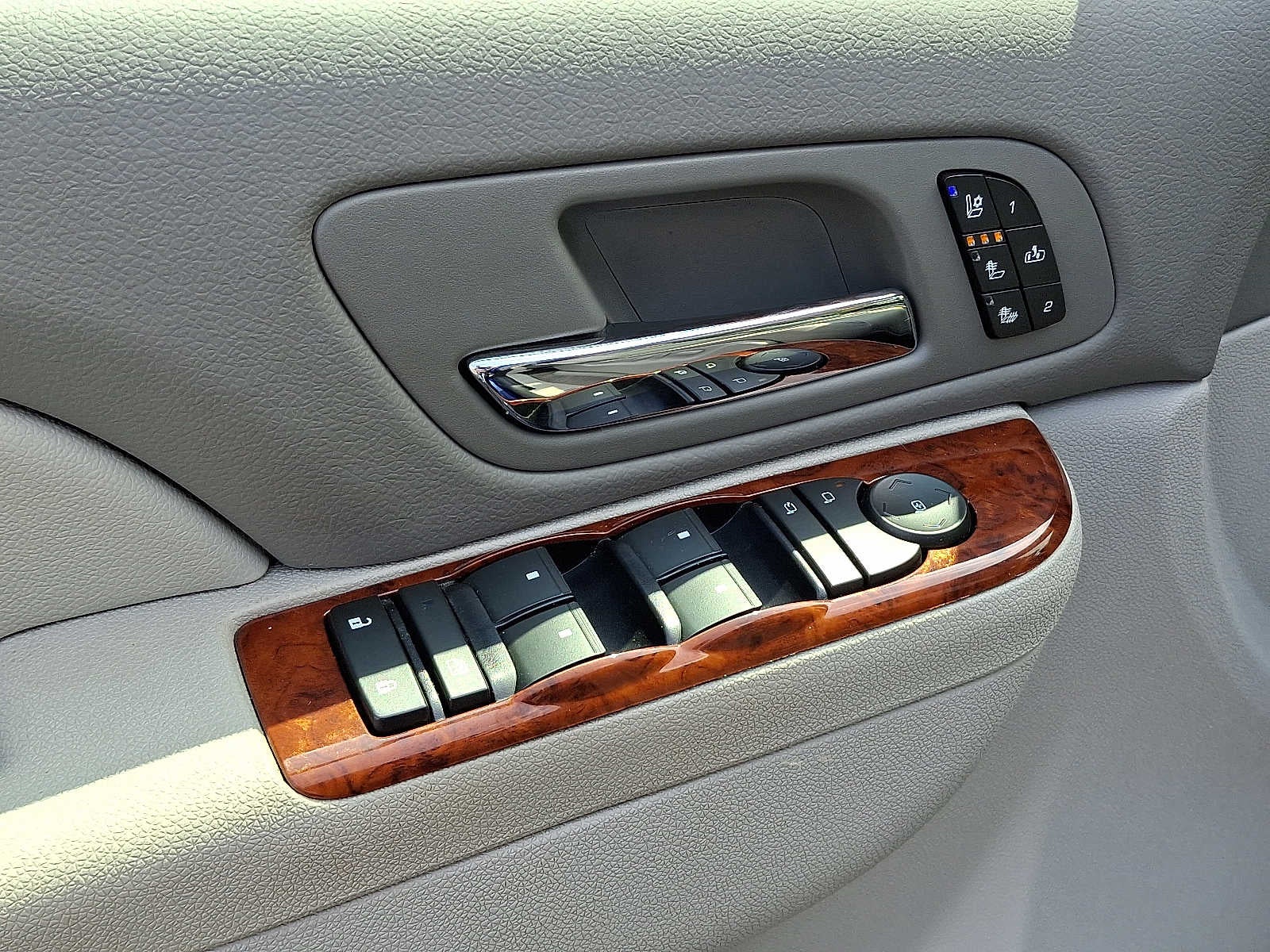 2013 Chevrolet Avalanche LTZ