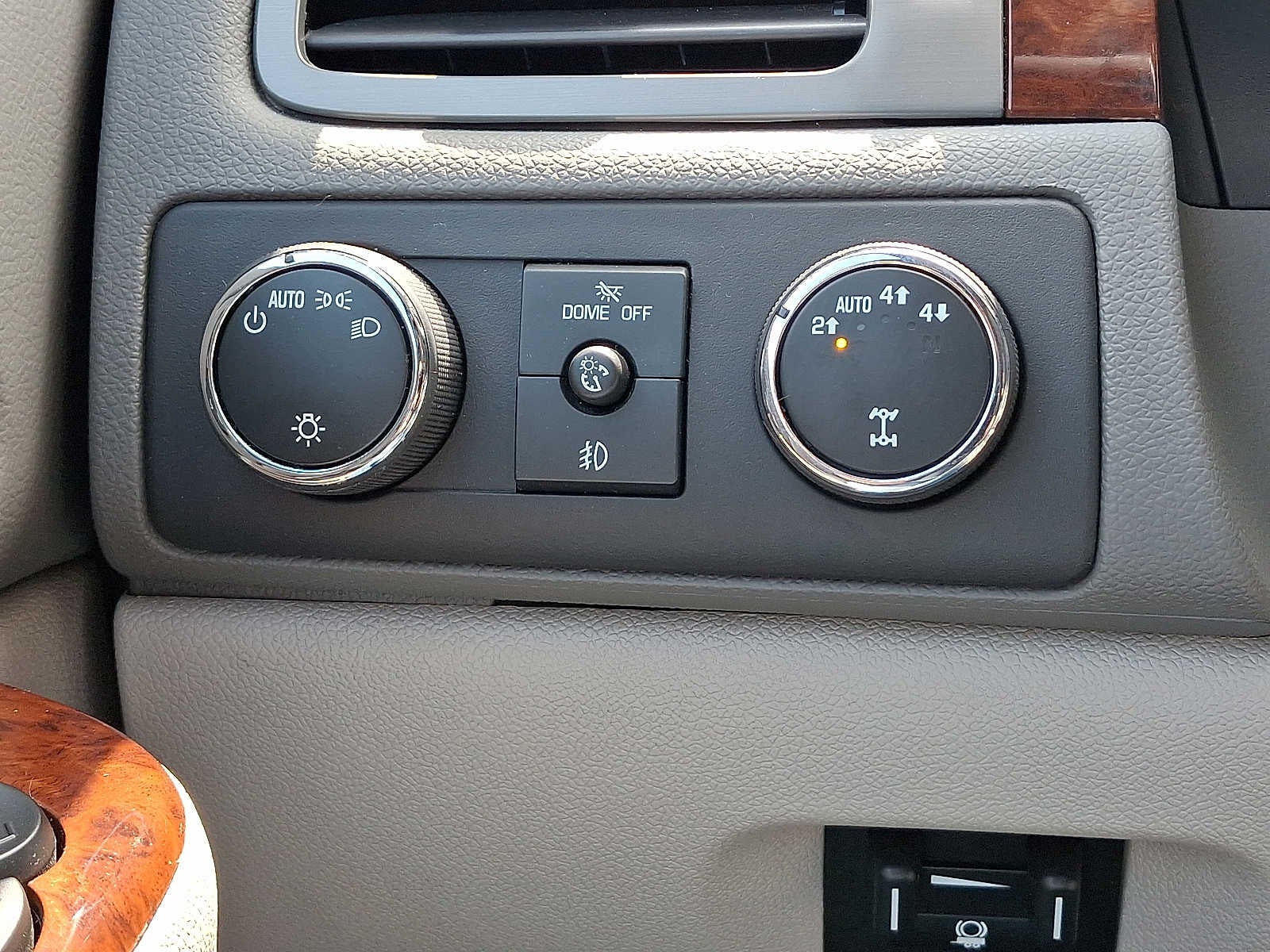 2013 Chevrolet Avalanche LTZ