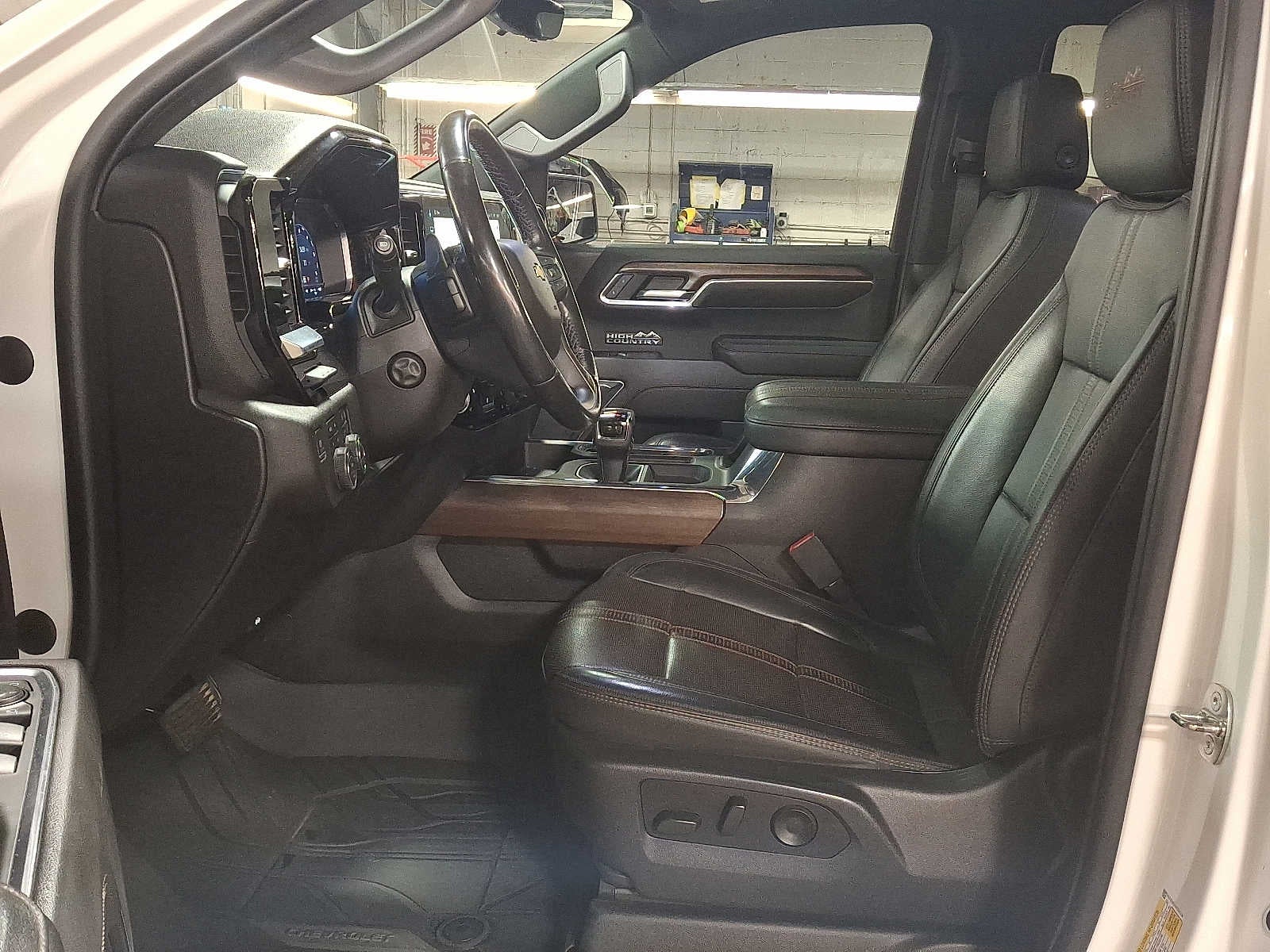 2023 Chevrolet Silverado 1500 High Country
