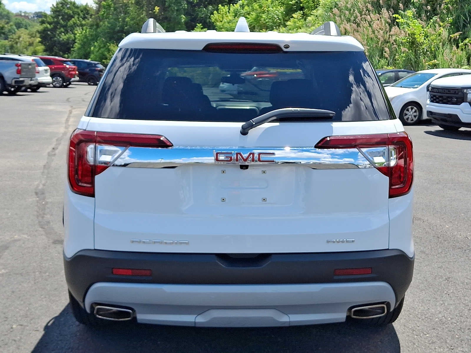 2023 GMC Acadia SLE