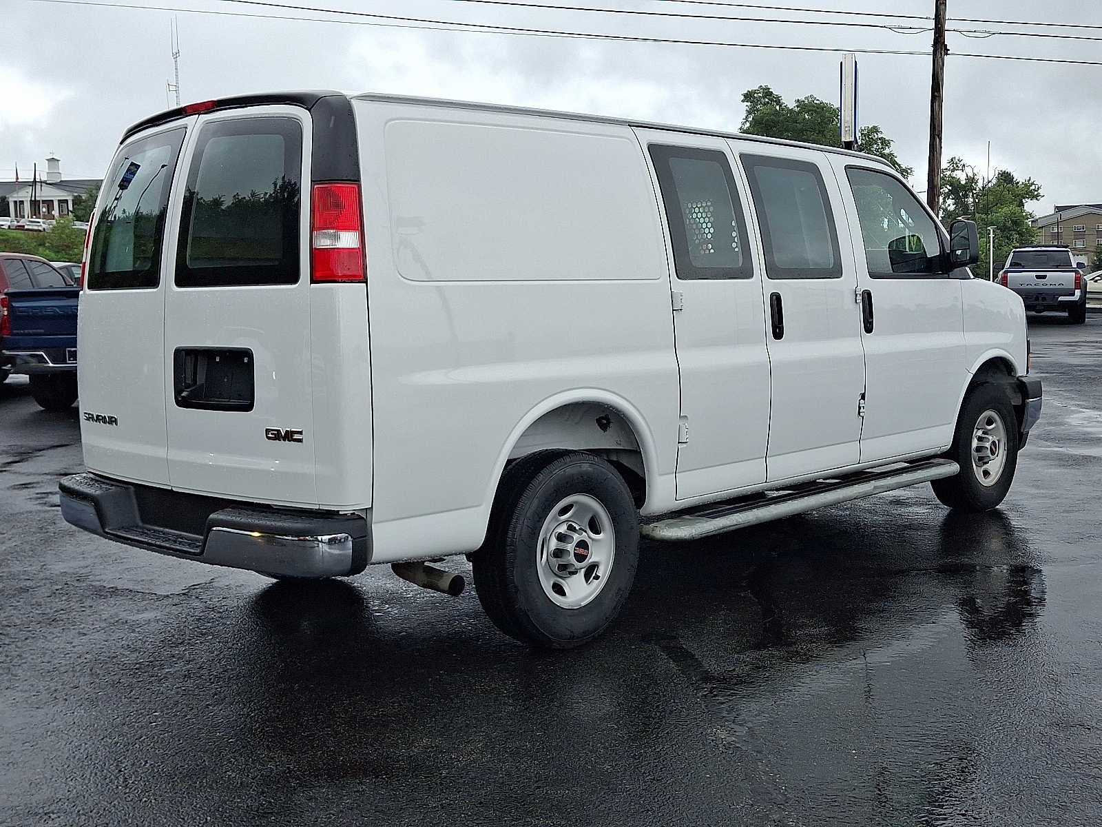2025 GMC Savana Cargo Work Van