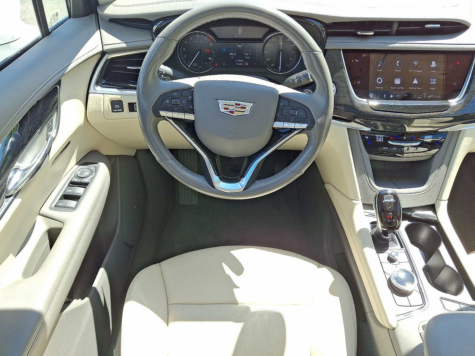 2022 Cadillac XT6 Premium Luxury