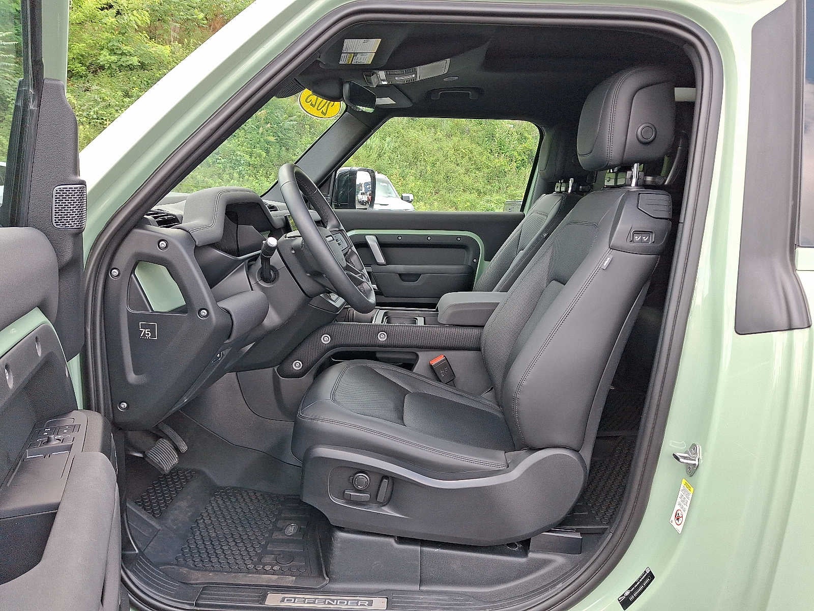2023 Land Rover Defender 75th Edition